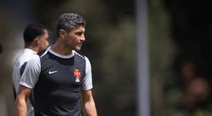 Ele está chamando à atenção de Pedro Emanuel nos treinos do Vasco