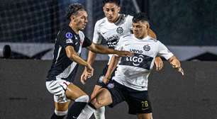 Falta de eficiência do ataque do Vasco atormenta Pedro Emanuel