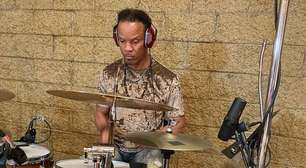 Baterista do Earth, Wind &amp; Fire é colocado em coma induzido após emergência