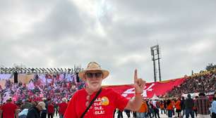Em berço político do PT, 1º ato de campanha de Lula tem devoção e chapéu Panamá 'fazendo a cabeça de eleitores'