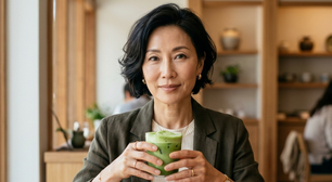 Muito além da baunilha! O matchá é o novo luxo engarrafado: conheça 3 perfumes com ingrediente japonês que vão te deixar com cheiro de mulher milionária