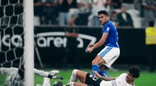 Cruzeiro bate o Corinthians em Itaquera e cola no G4 do Brasileiro