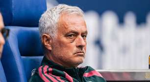 José Mourinho chama atenção com olho roxo em jogo do Real Madrid; veja o que aconteceu