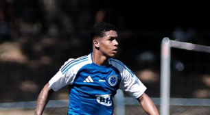 Cruzeiro encaminha saída de atacante após polêmica