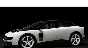 O primeiro carro elétrico da Ferrari: projetado pelo criador do iPhone, o modelo Luce bate recorde histórico ao ser vendido por 40 milhões