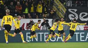 Borussia Dortmund anuncia reforço holandês para o meio-campo