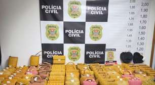 'Emily em Paris': Mulher é presa em SP com 113 bolsas de marca de luxo que ganhou fama na série