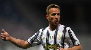 Arthur se aproxima de saída da Juventus e fica livre no mercado