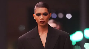 Em seis meses, Thalita Ferreira saiu da pizzaria para abrir desfile de YSL; conheça a trajetória da modelo