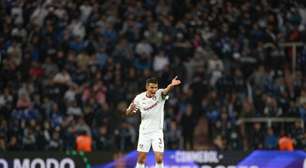 Thiago Silva reclama de pênalti marcado contra o Fluminense