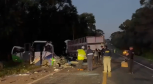 Duas crianças estão entre os mortos do acidente entre ônibus e carreta no PR