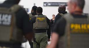 Americano que votou três vezes em Trump questiona política migratória após prisão da esposa pelo ICE