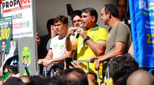 Em discurso em BH, Flávio Bolsonaro diz que sua candidatura é 'ameaça' para o 'sistema': 'Todo mundo contra a gente'