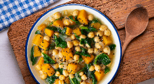 Do grão-de-bico à lentilha: 3 sopas ricas em proteína vegetal para um jantar leve