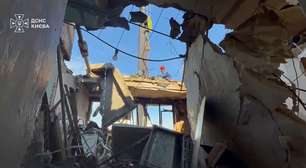 Vídeo mostra destruição em Kiev após ataque russo que deixou ao menos 16 mortos