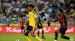 Cristiano Ronaldo sai do banco e marca na goleada do Al-Nassr