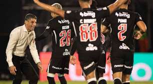 Técnico do Vasco comemora atuação após goleada na Sul-Americana