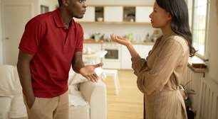 Pessoas com mais inteligência emocional sempre usam essa frase para interromper discussões, segundo a psicologia