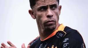 Gabriel Paulista revela conversa com Memphis: "falei para ele bater a falta"