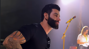 Gusttavo Lima toca Steve Vai e pede desculpas ao ídolo: "dedos enferrujados"