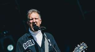 Plebe Rude resgata o inconformismo de 1986 diante de um povo à espera da ajuda de Deus no C6 no Rock
