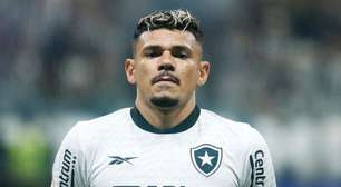 Tiquinho Soares está perto de voltar ao Botafogo