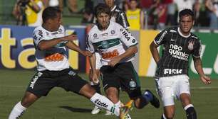 Corinthians tenta manter escrita contra o Coritiba no Couto Pereira