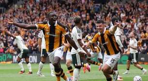 Hull bate o Manchester United na primeira zebra da Premier League