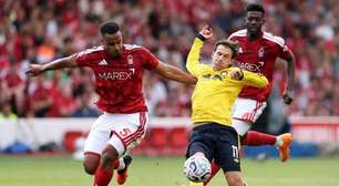Leeds marca no fim e estreia no Inglês com vitória sobre o Nottingham