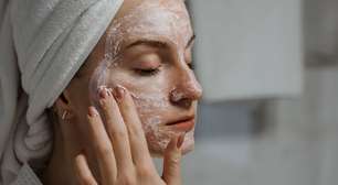 Consumo de skincare pela Geração Z deve triplicar até 2034; entenda o fenômeno