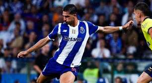 Porto vence Arouca em casa e assume a liderança do Português