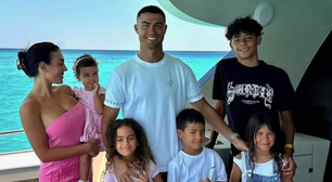 Georgina adota filhos mais velhos de Cristiano Ronaldo, diz revista