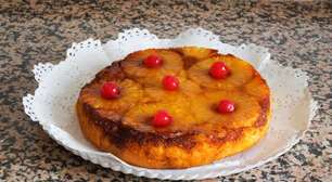 Bolo de abacaxi caramelizado fit: receita saudável, fácil e saborosa