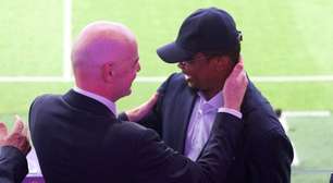 Eto'o defende Infantino e pede retomada de projeto da Fifa