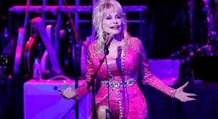 Dolly Parton relembra ter sido "chicoteada" pelo avô por causa de seu estilo