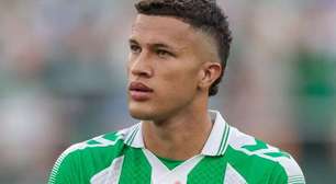 Nelson Deossa vive impasse no Betis em meio ao interesse de Vasco e Palmeiras