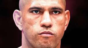 Lenda do MMA aponta mudança essencial para Alex Poatan no UFC