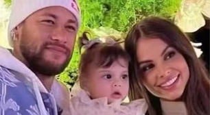 Amanda Kimberlly rebate crítica por comprar roupas baratas para a filha que tem com Neymar