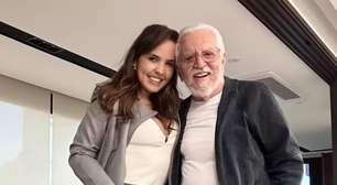 Carlos Alberto de Nóbrega rebate críticas sobre os 43 anos de diferença de idade com a esposa: 'Atinge'