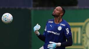 Carlos Miguel completa um ano no Palmeiras e pede foco contra o Santos