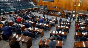 Bancada do PDT não participa de votação que derrubou taxa de licenciamento no RS