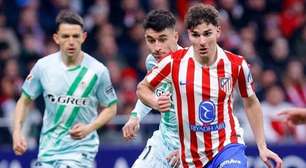 Após ser vaiado, Julián Álvarez falta a treino no Atlético de Madrid