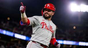 Kyle Schwarber Bate 40 Home Runs e Iguala Marca Histórica na MLB