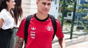 Luiz Araújo xinga torcedor do Flamengo e rebate crítica em live: "Bosta desse"