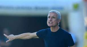 Gre-Nal pode selar destino de Luís Castro no Grêmio; entenda