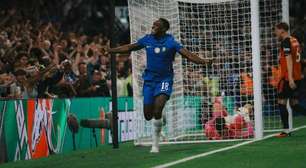 Chelsea vence Luton e avança na Copa da Liga com boa atuação de Estêvão