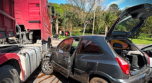 Fuga em alta velocidade termina em acidente e apreensão de 103 quilos de crack no RS