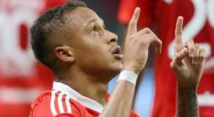 Vitinho decepciona no Gre-Nal e Inter paga caro pela ineficiência; veja números