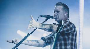 Josh Homme revela significado de Queens of the Stone Age e avisa: "homofóbicos, fiquem longe"