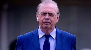 Corinthians renova contrato com craque e acalma ambiente
